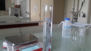 Mesure de liquide avec une éprouvette